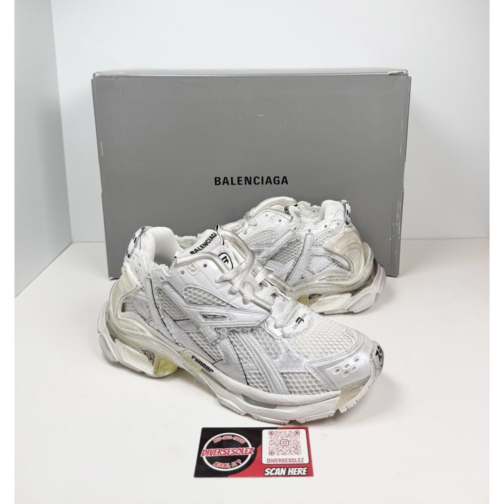 Size 39EU/6US - Balenciaga Runner White Distressed Sneakers🤍NEW/RETAIL $1.2K!